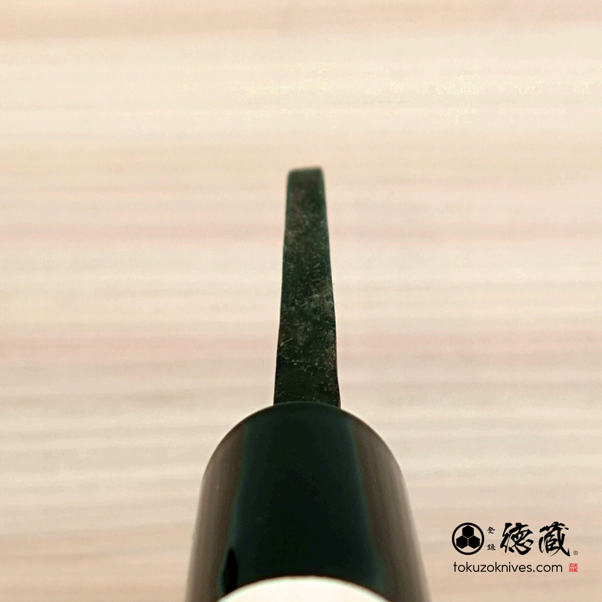徳蔵 白二 黒打仕上 出刃包丁 朴柄