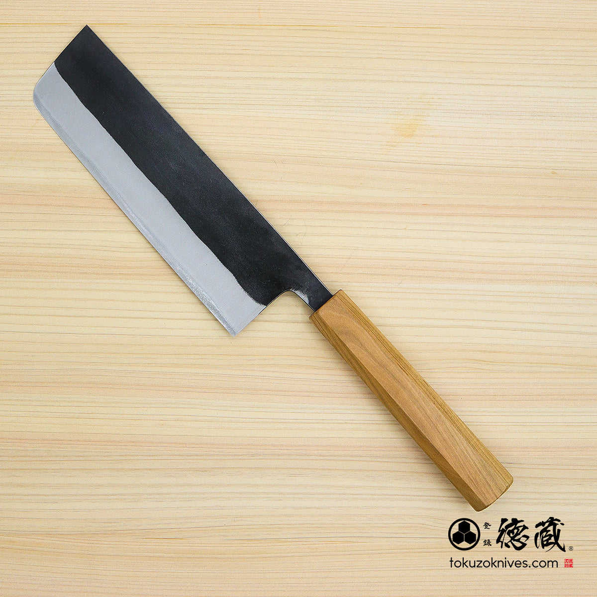 白二 黒肌仕上 菜切包丁 サクラ八角柄