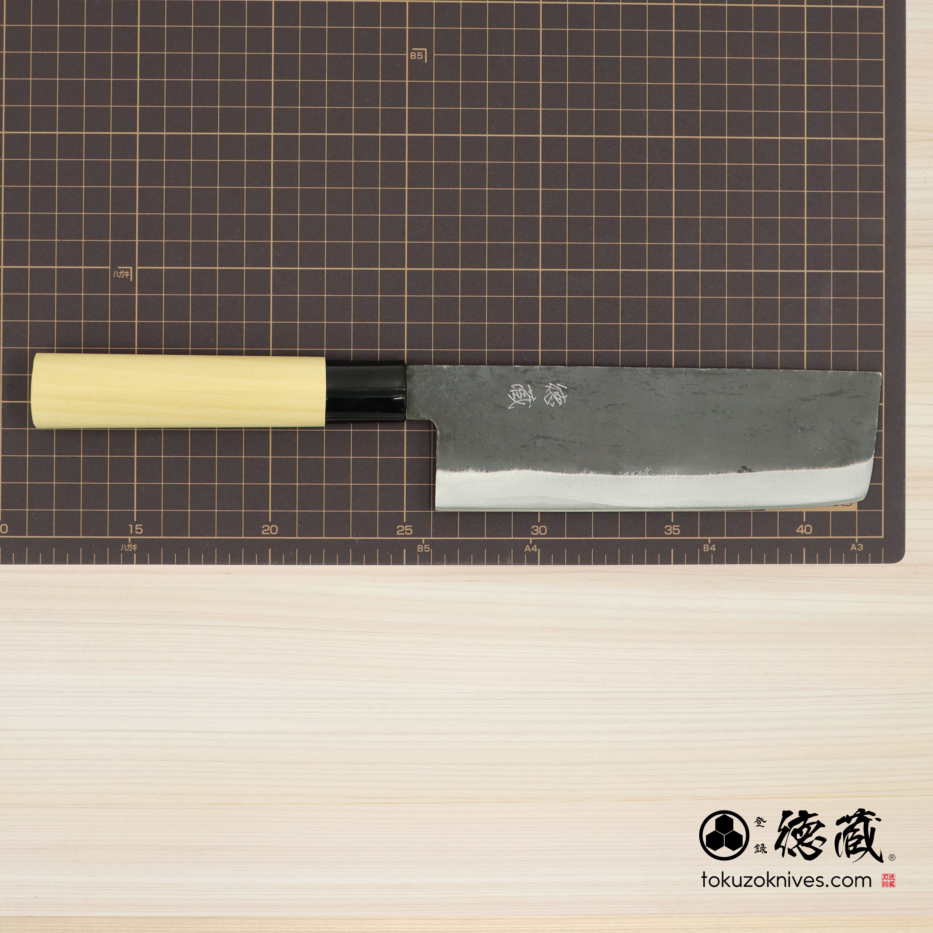 white-1  blackened finish  Nakiri-knife  park handle
